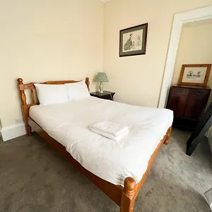convenient-3br-flat-on-leith-walk.edinburghhotelsuk.org/