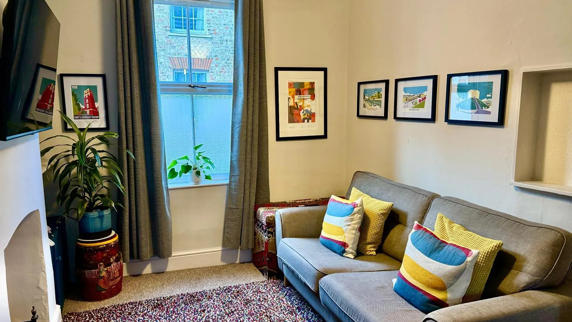 Comfy Home Within City Wall, 10 Mins Walk To Centre, Attractions & Railway Station York 0*,  United Kingdom